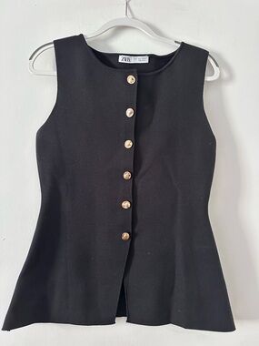 Zara Sleeveless Black Button Vest